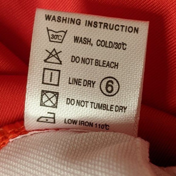 Stylish Women's Red and Black Polka Dot Bikini Set - Picture 12 of 15